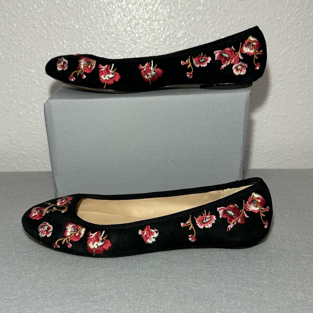 Karl Lagerfeld Paris‎ Leroux Floral Embroidered Flats